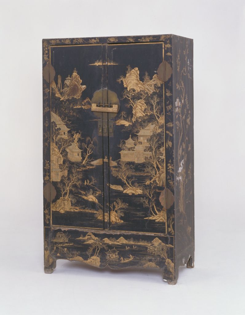 图片[1]-Top box cabinet with black paint and gold landscape-China Archive